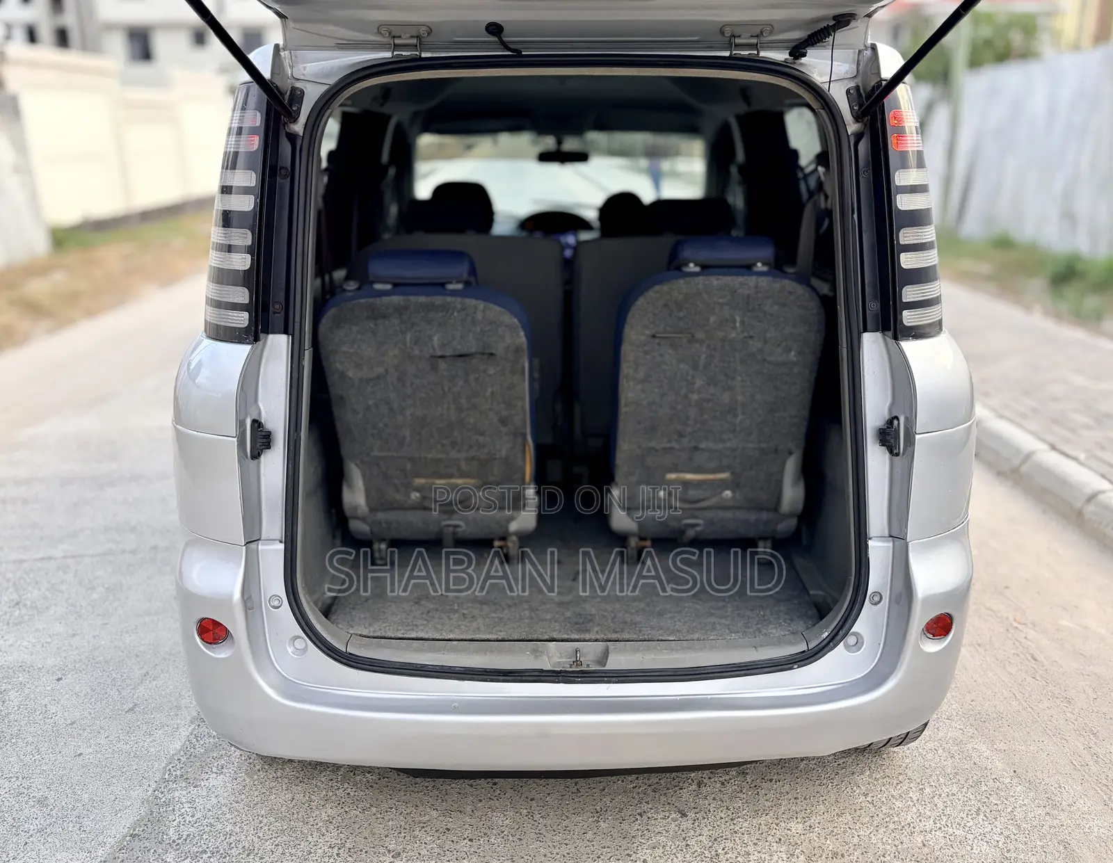 Toyota Sienta 1.5 AWD 2005 Burgundy