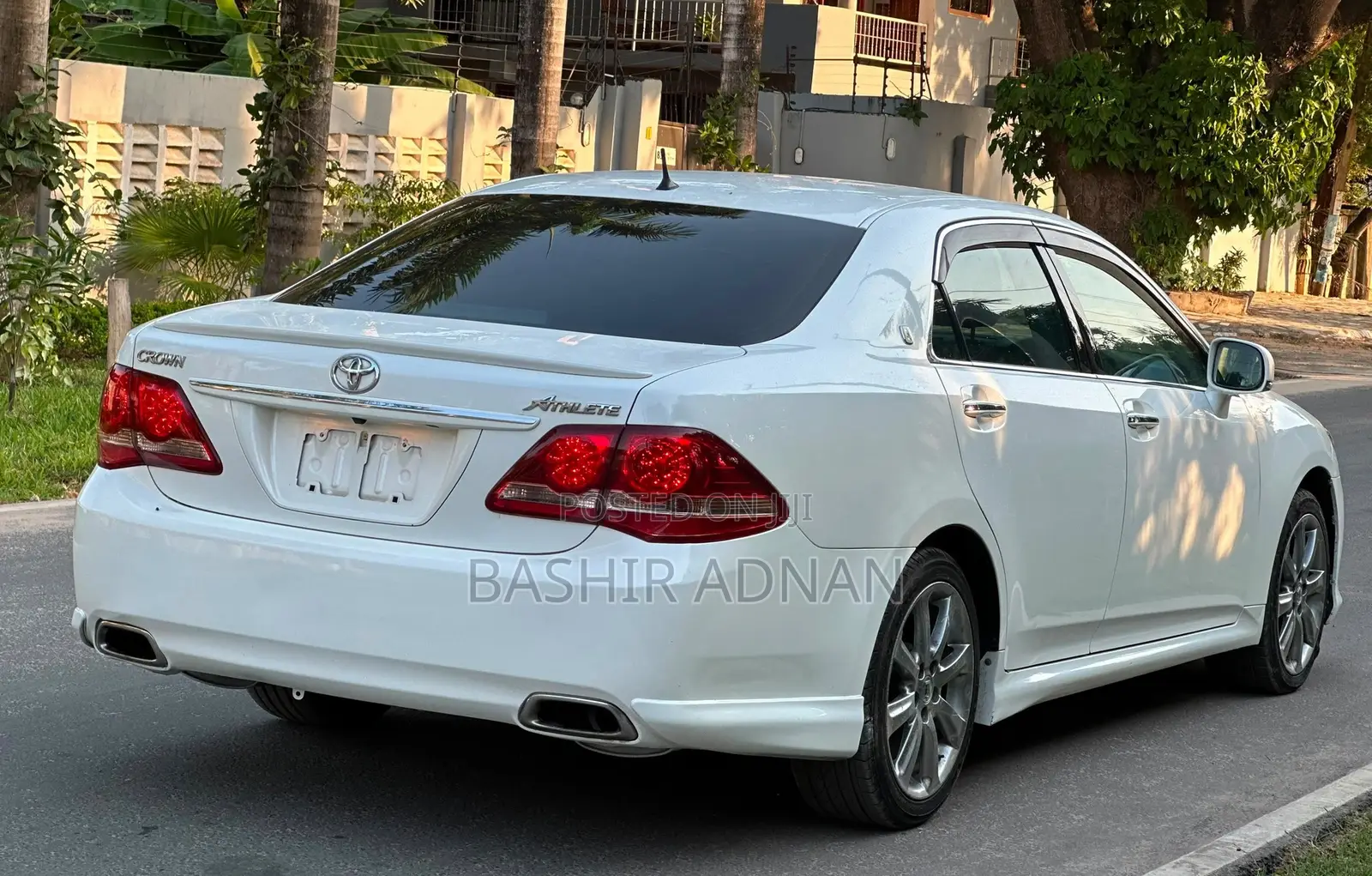 Toyota Crown 2009 Off white