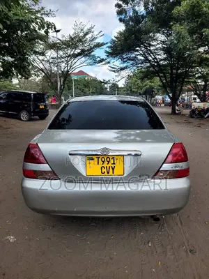 Toyota Mark II 2000 Silver