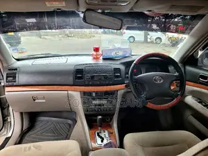 Toyota Mark II 2000 Silver