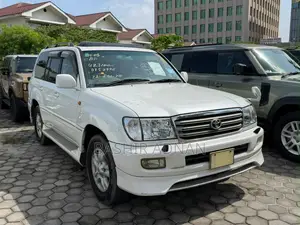 Toyota Land Cruiser HDJ 100 2004 White