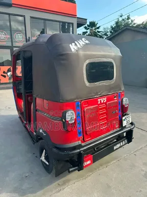 Bajaj RE 2025 Red