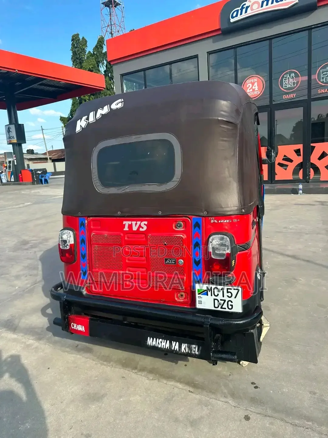 Bajaj RE 2025 Red