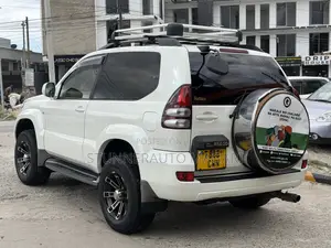 Toyota Land Cruiser Prado 2006 Pearl