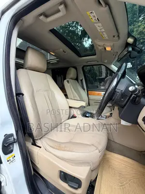 Land Rover Discovery 2013 White