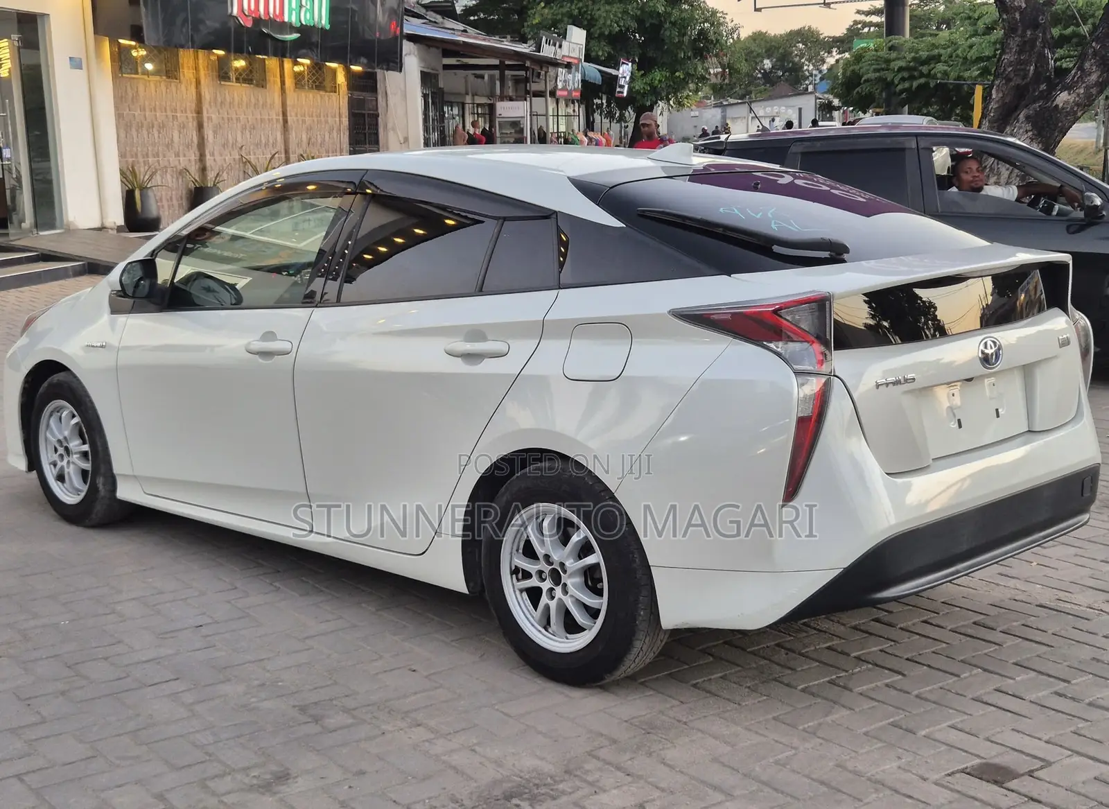 Toyota Prius 2017 Pearl
