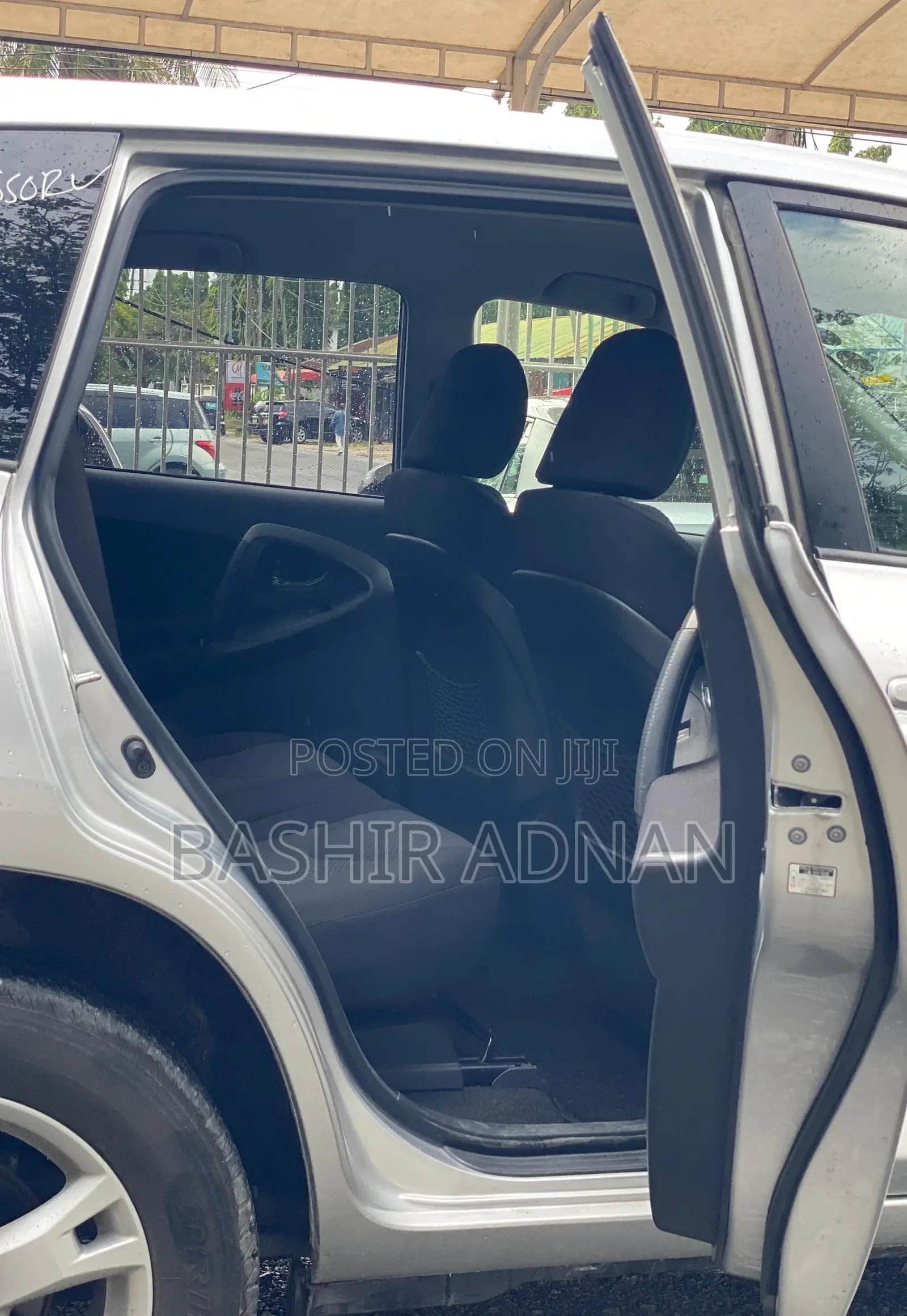 Toyota RAV4 2010 Silver