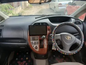 Toyota Ractis 2005 Gray