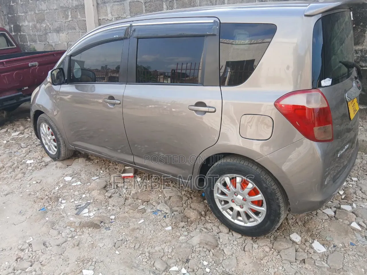 Toyota Ractis 2005 Gray