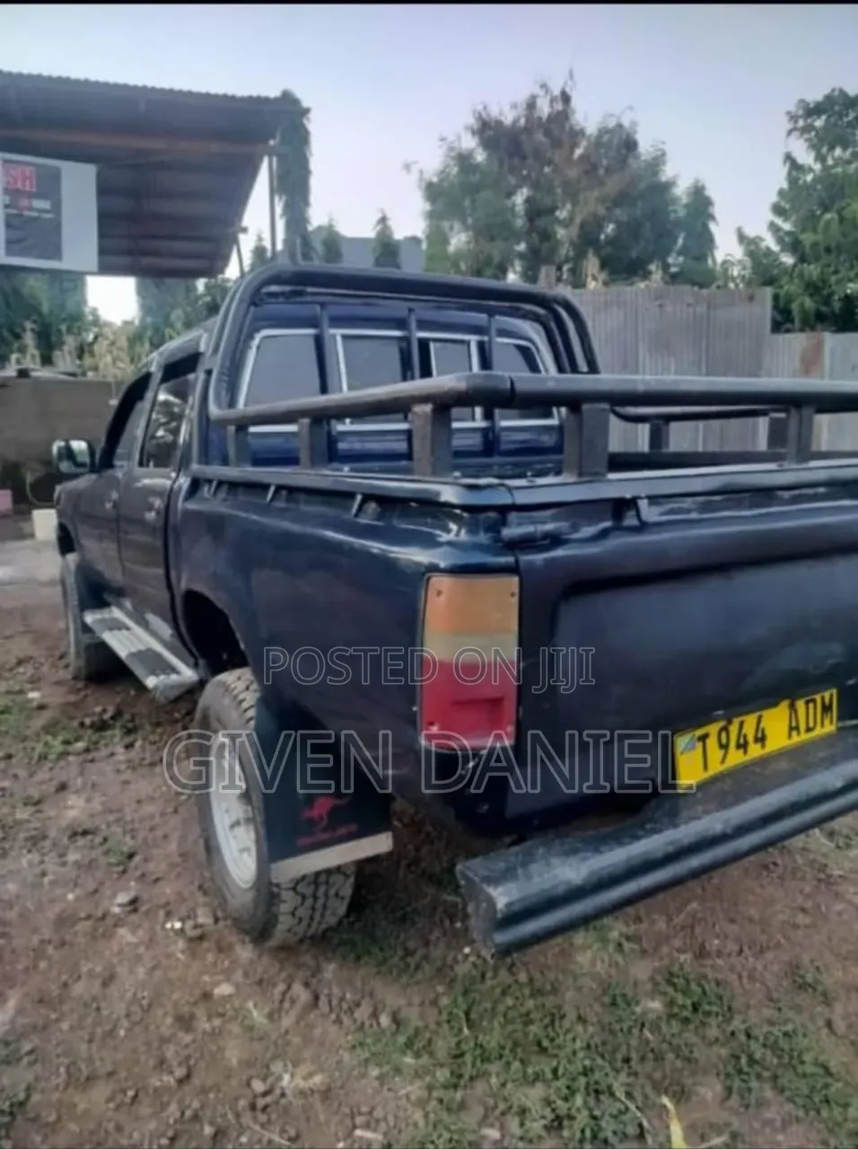 Toyota Hilux 2000 Blue