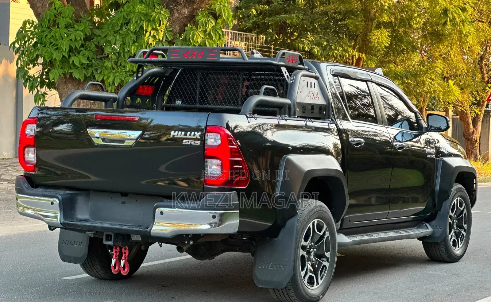Toyota Hilux 2022 Black