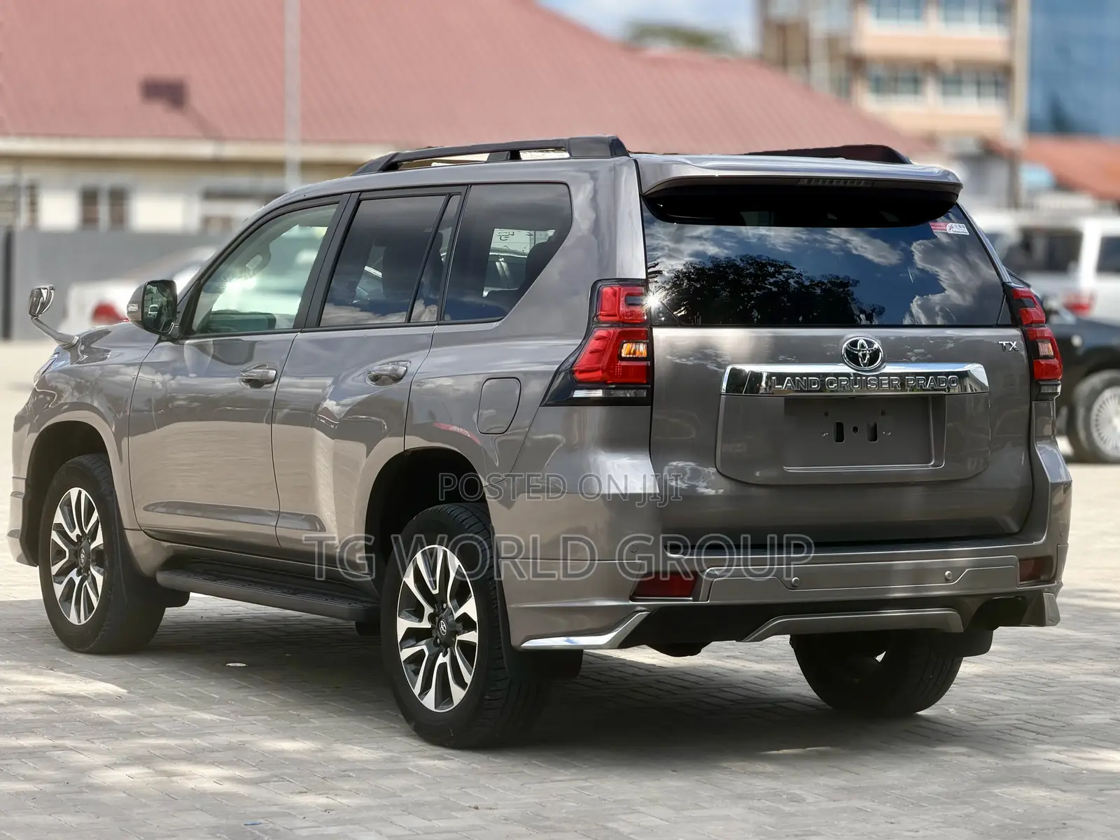 Toyota Land Cruiser Prado 2.7 2023 Burgundy
