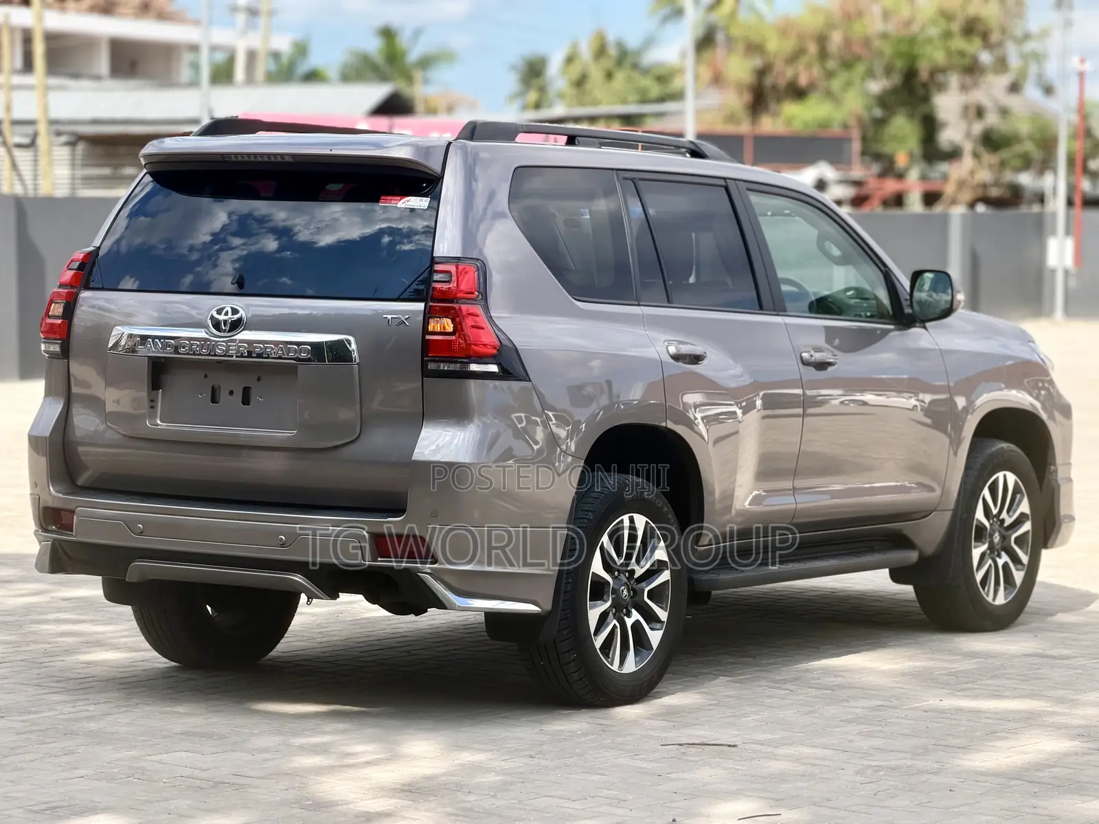 Toyota Land Cruiser Prado 2.7 2023 Burgundy