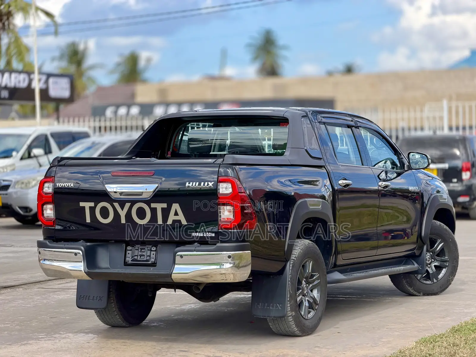 Toyota Hilux 2024 Black