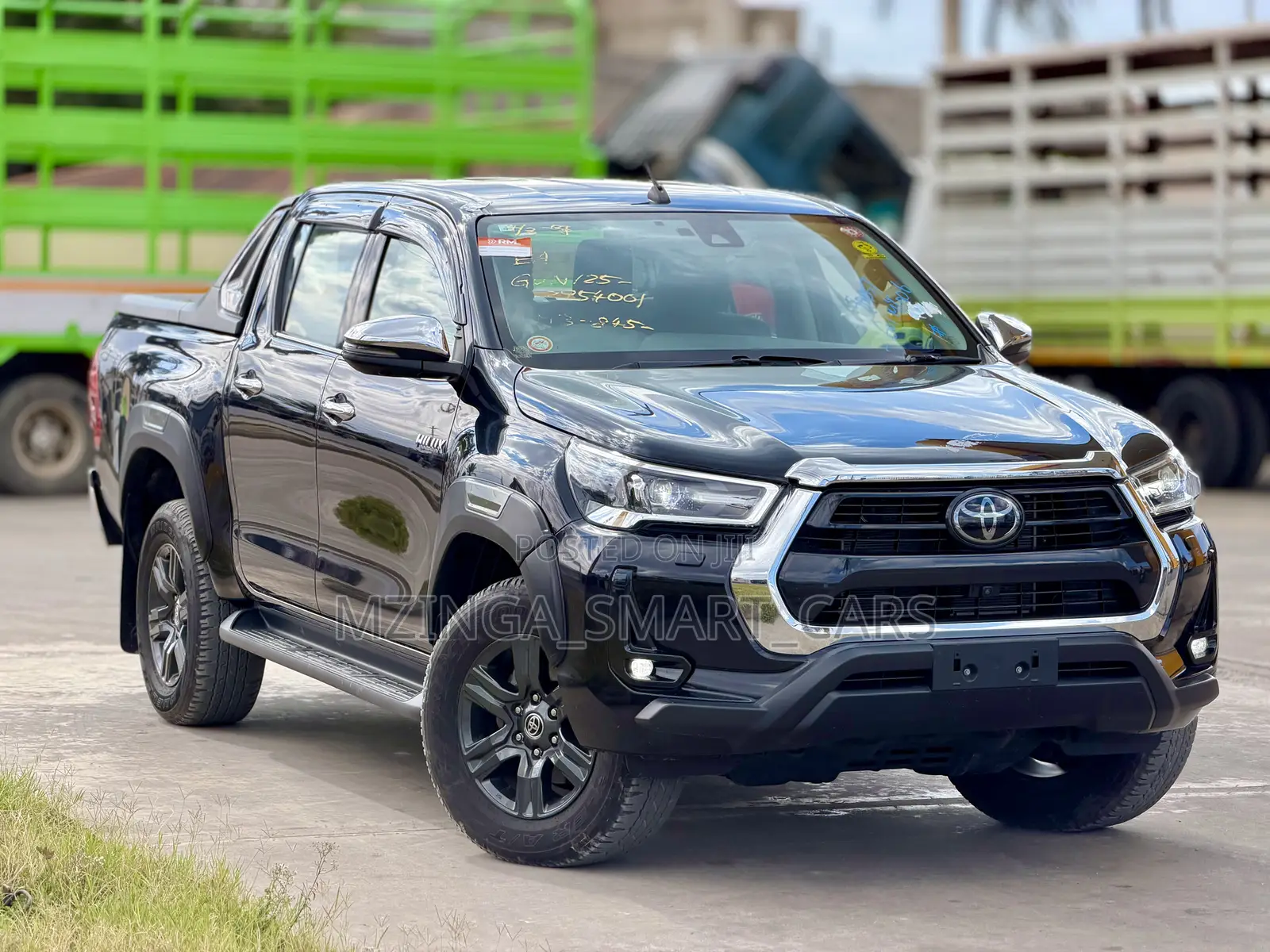 Toyota Hilux 2024 Black