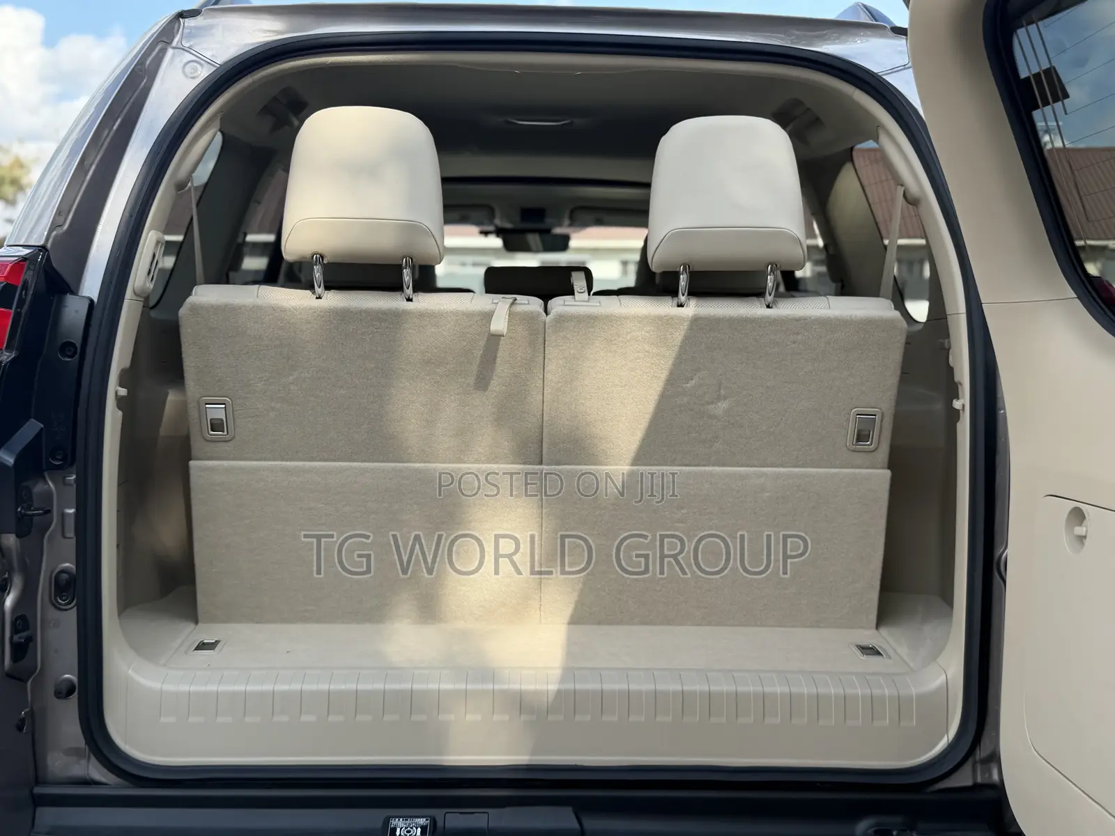 Toyota Land Cruiser Prado 2.7 2023 Burgundy