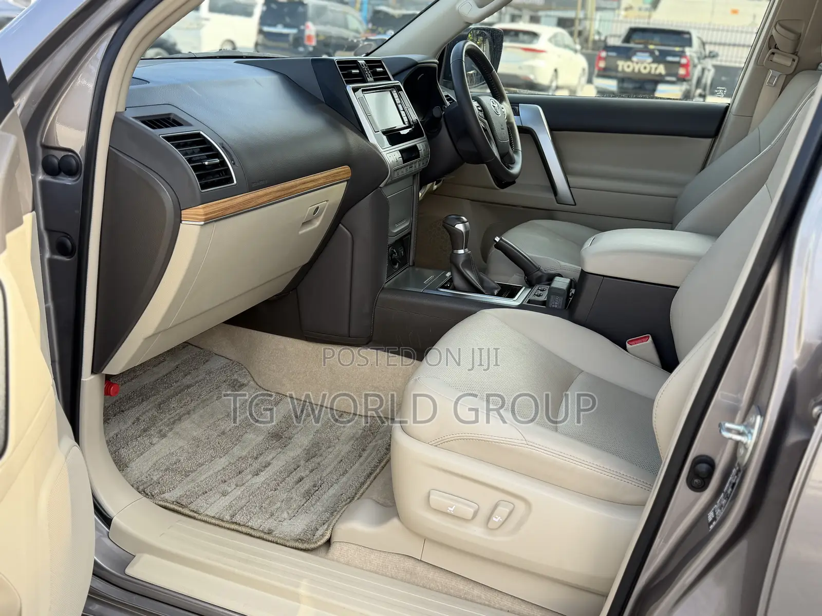 Toyota Land Cruiser Prado 2.7 2023 Burgundy