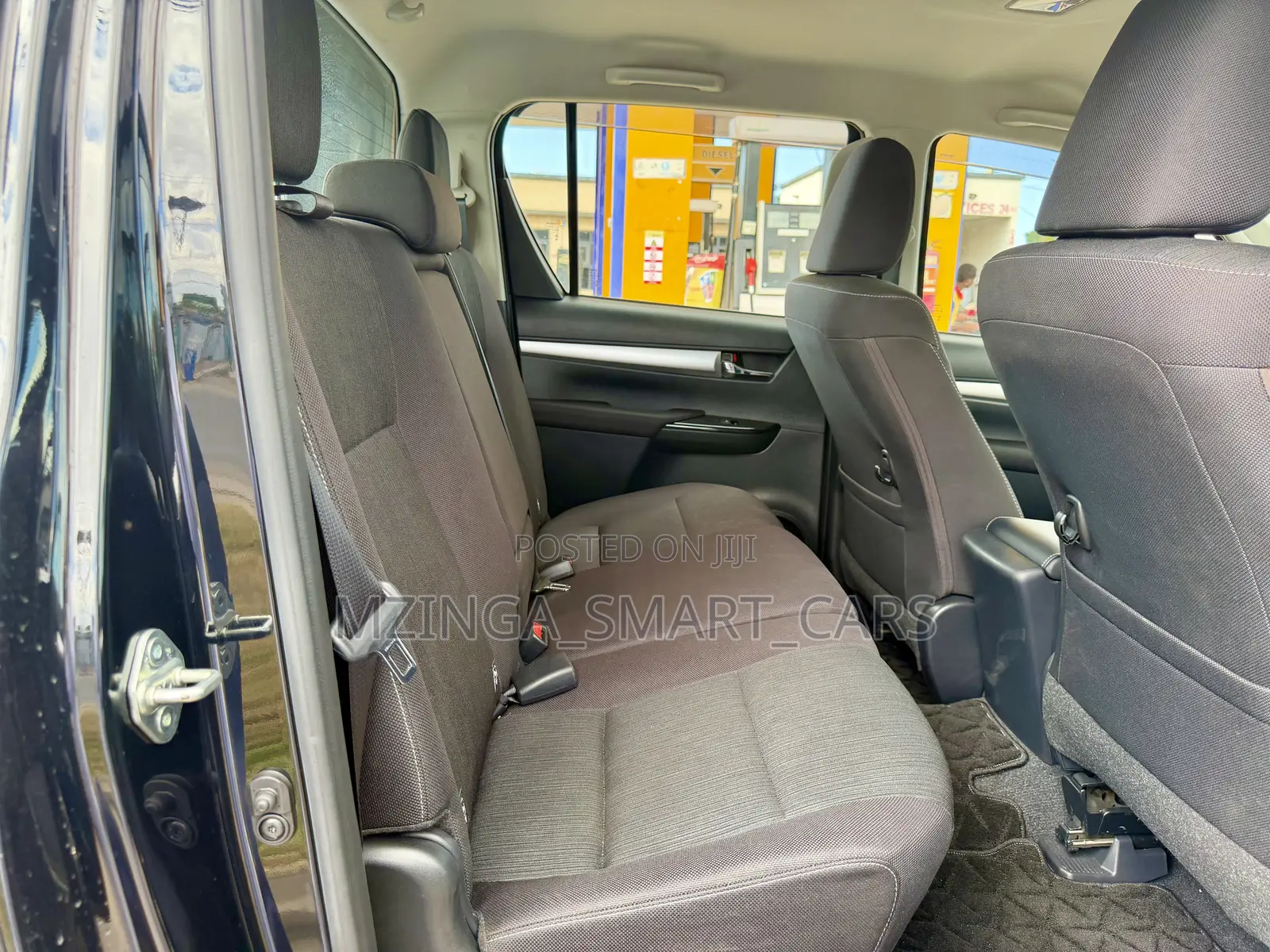 Toyota Hilux 2024 Black
