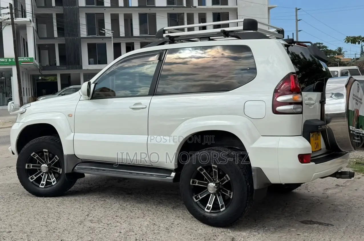 Toyota Land Cruiser Prado 2006 White