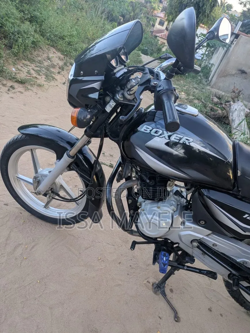 Bajaj Boxer 125 2025 Black