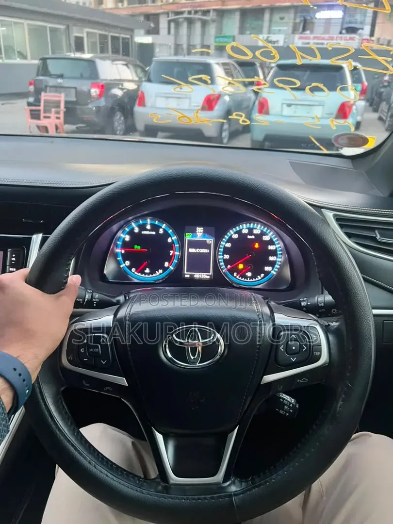 Toyota Harrier 2016