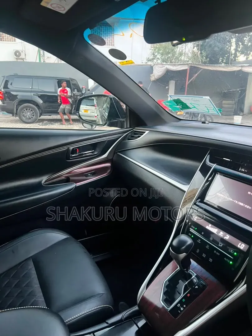 Toyota Harrier 2016