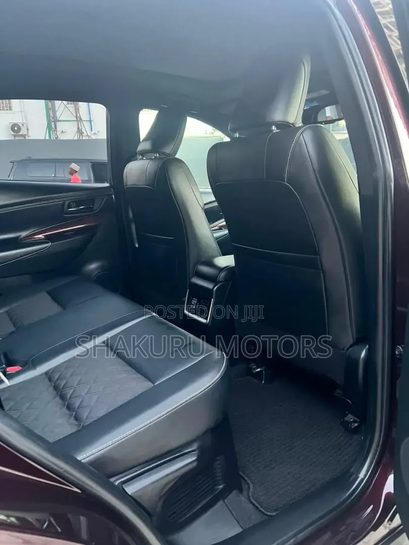 Toyota Harrier 2016