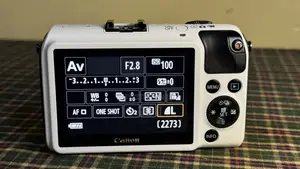 Canon EOS M Mirrorless Camera, Complete Kit