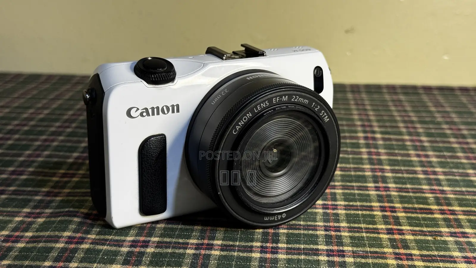 Canon EOS M Mirrorless Camera, Complete Kit