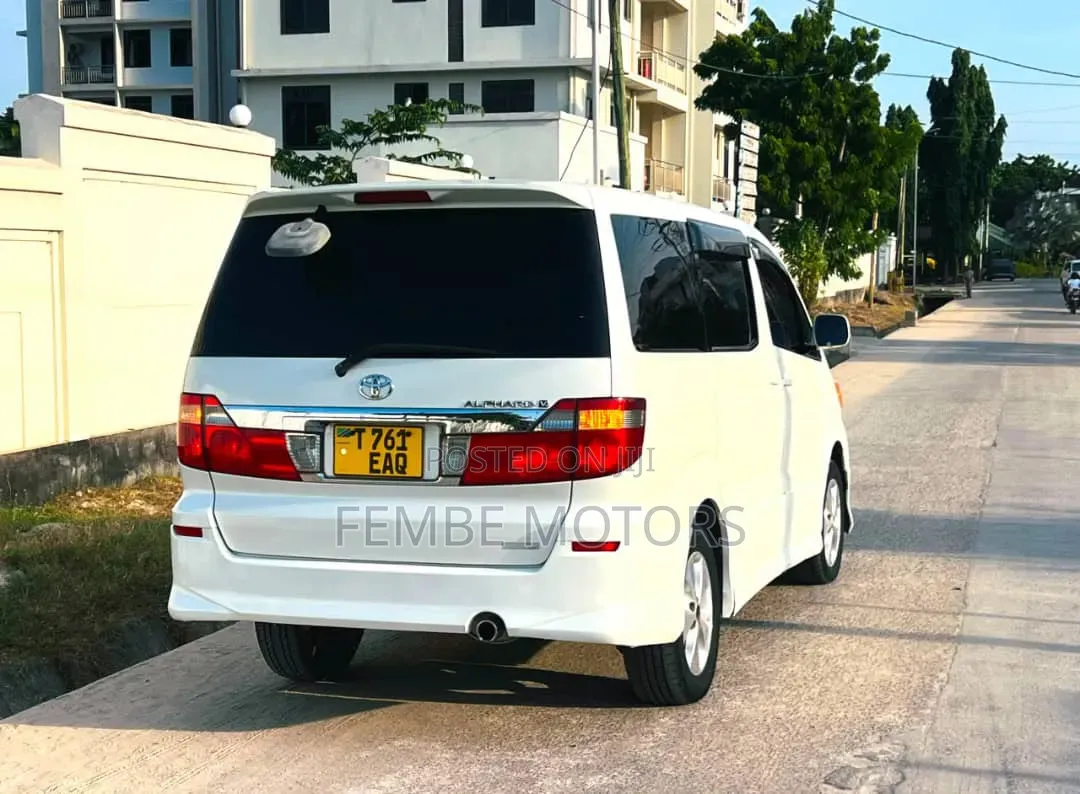 Toyota Alphard 2005 White