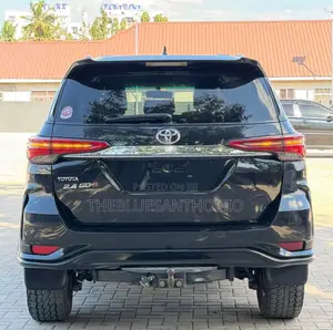 Toyota Fortuner 2018 Black