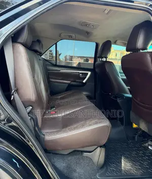 Toyota Fortuner 2018 Black