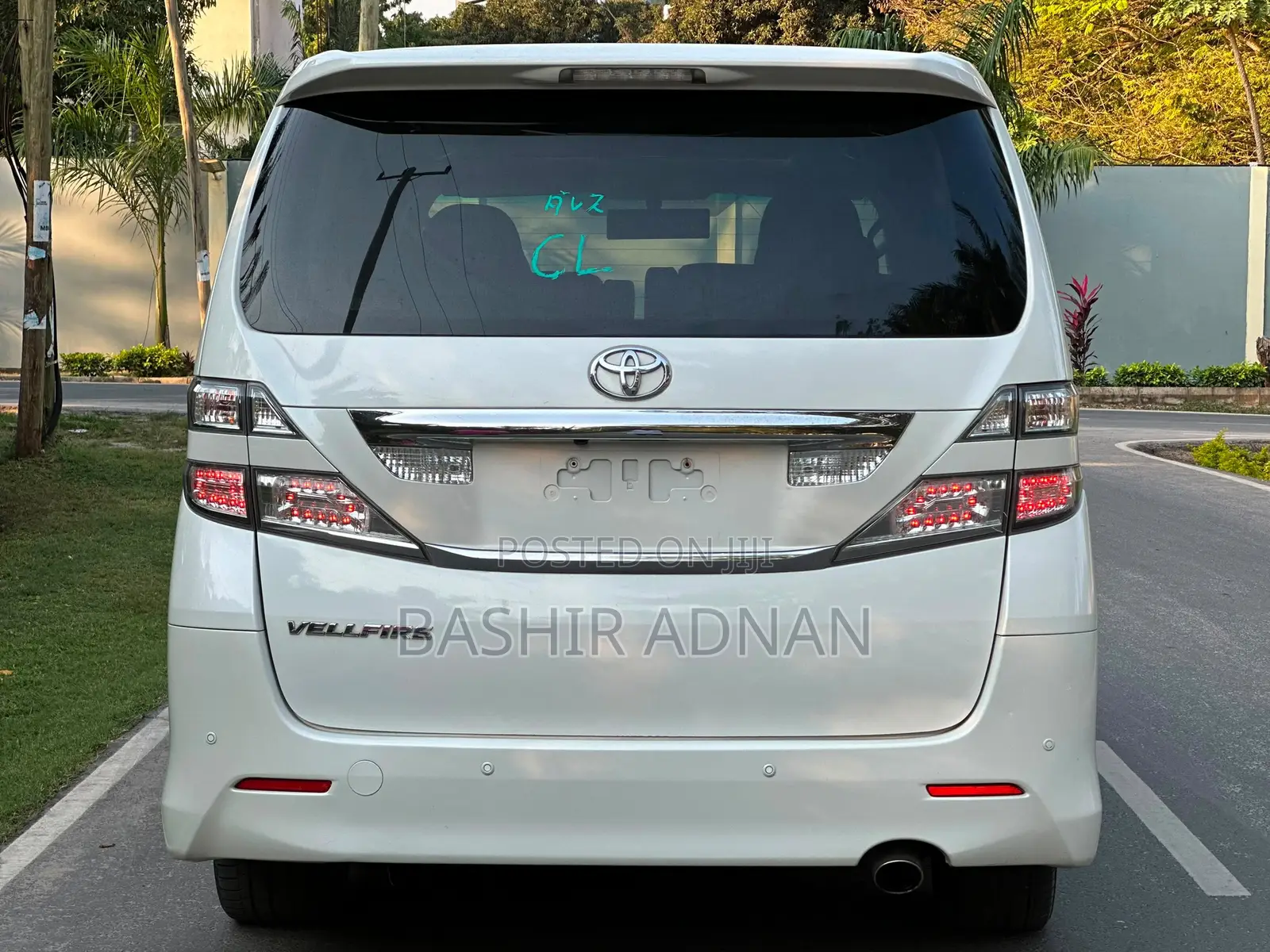 Toyota Vellfire X 2.4 FWD 8-Seater 2010 White