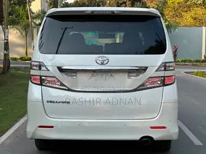 Toyota Vellfire X 2.4 FWD 8-Seater 2010 White