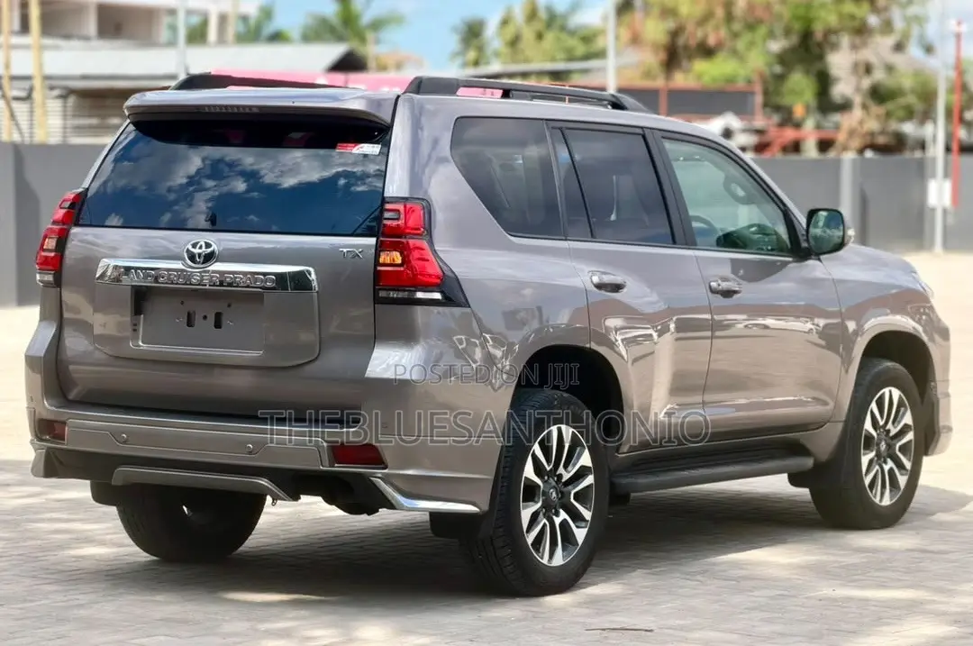 Toyota Land Cruiser Prado 2023 Brown