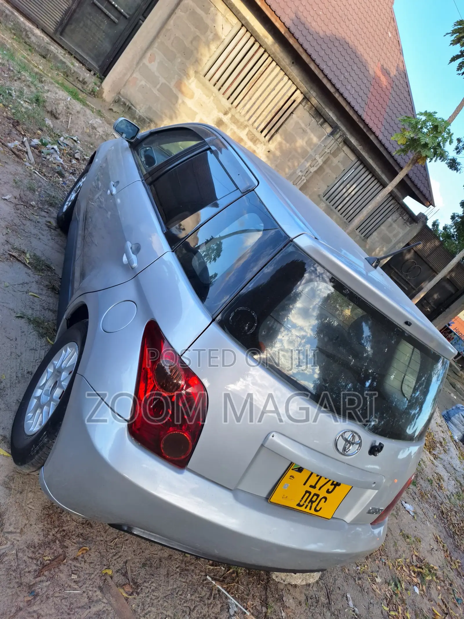 Toyota IST 2007 Silver