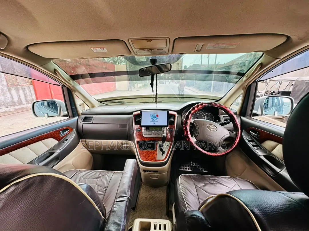 Toyota Alphard 2004 Silver