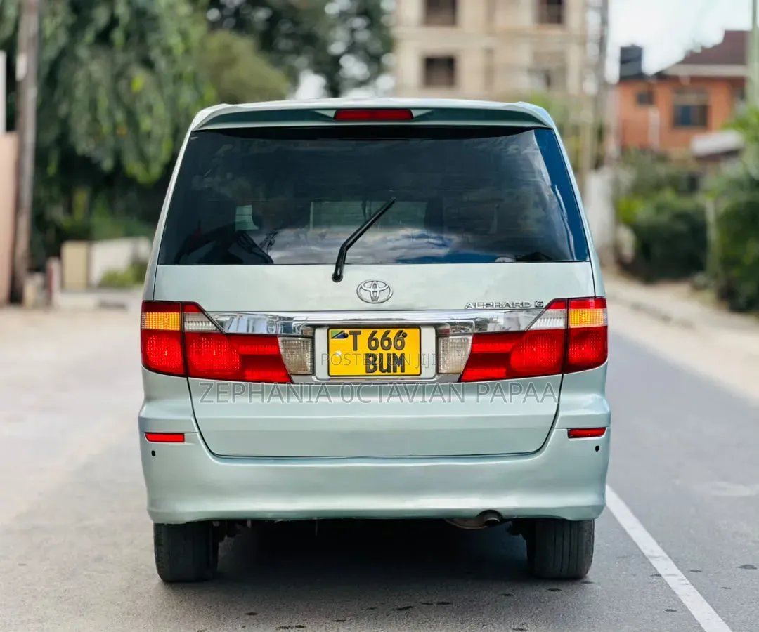 Toyota Alphard 2004 Silver