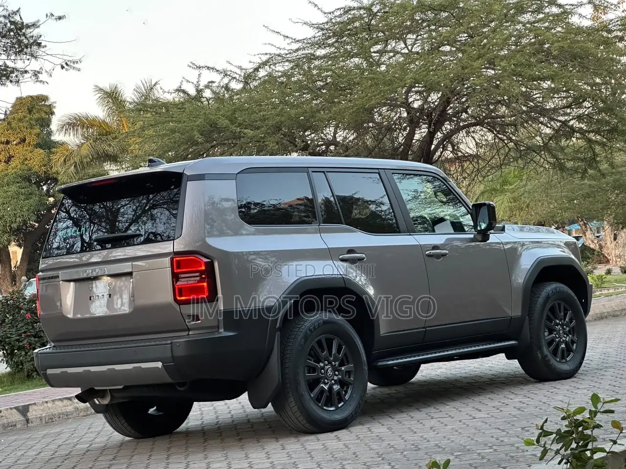 Toyota Land Cruiser Prado 2024 Gray