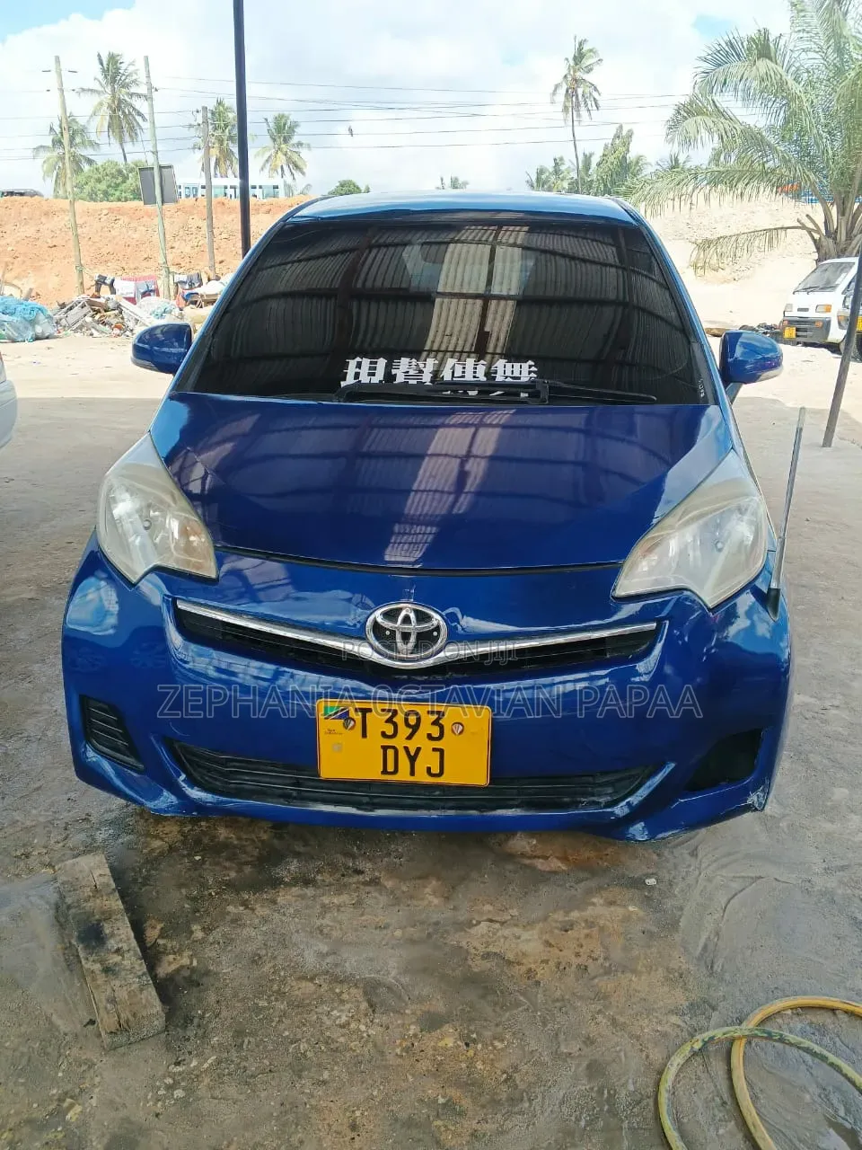Toyota Ractis 2011 Blue
