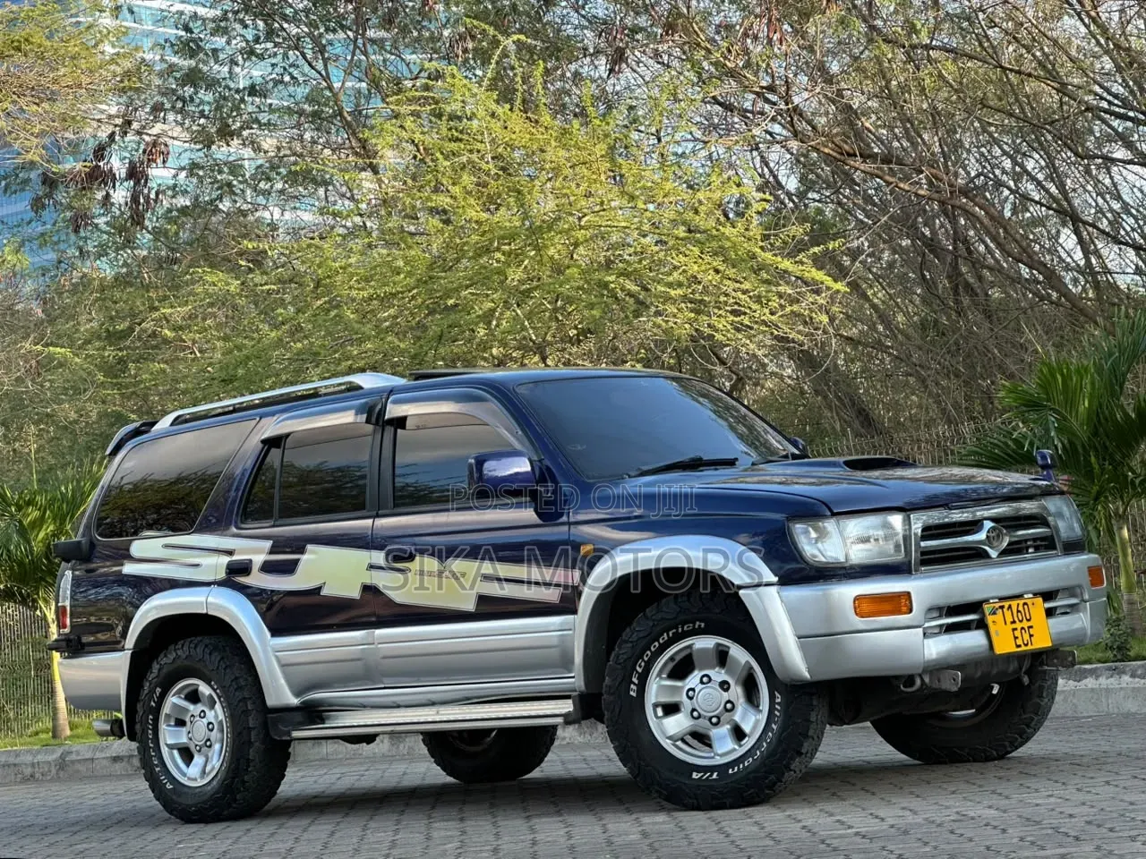 Toyota Hilux Surf 2000 Blue