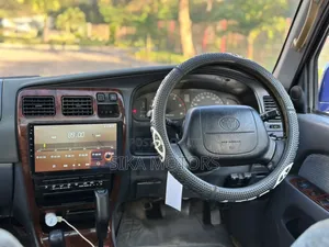 Toyota Hilux Surf 2000 Blue