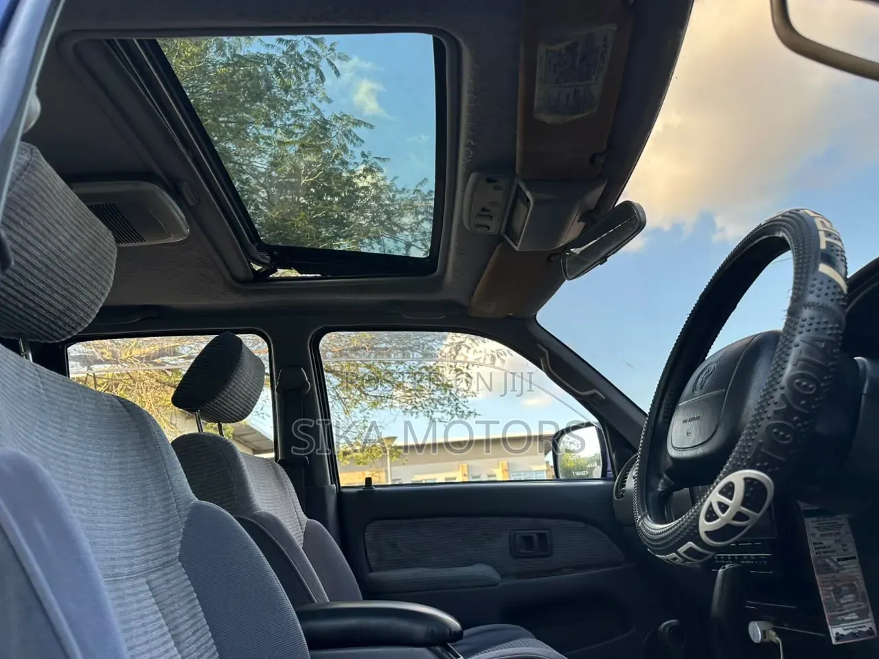 Toyota Hilux Surf 2000 Blue