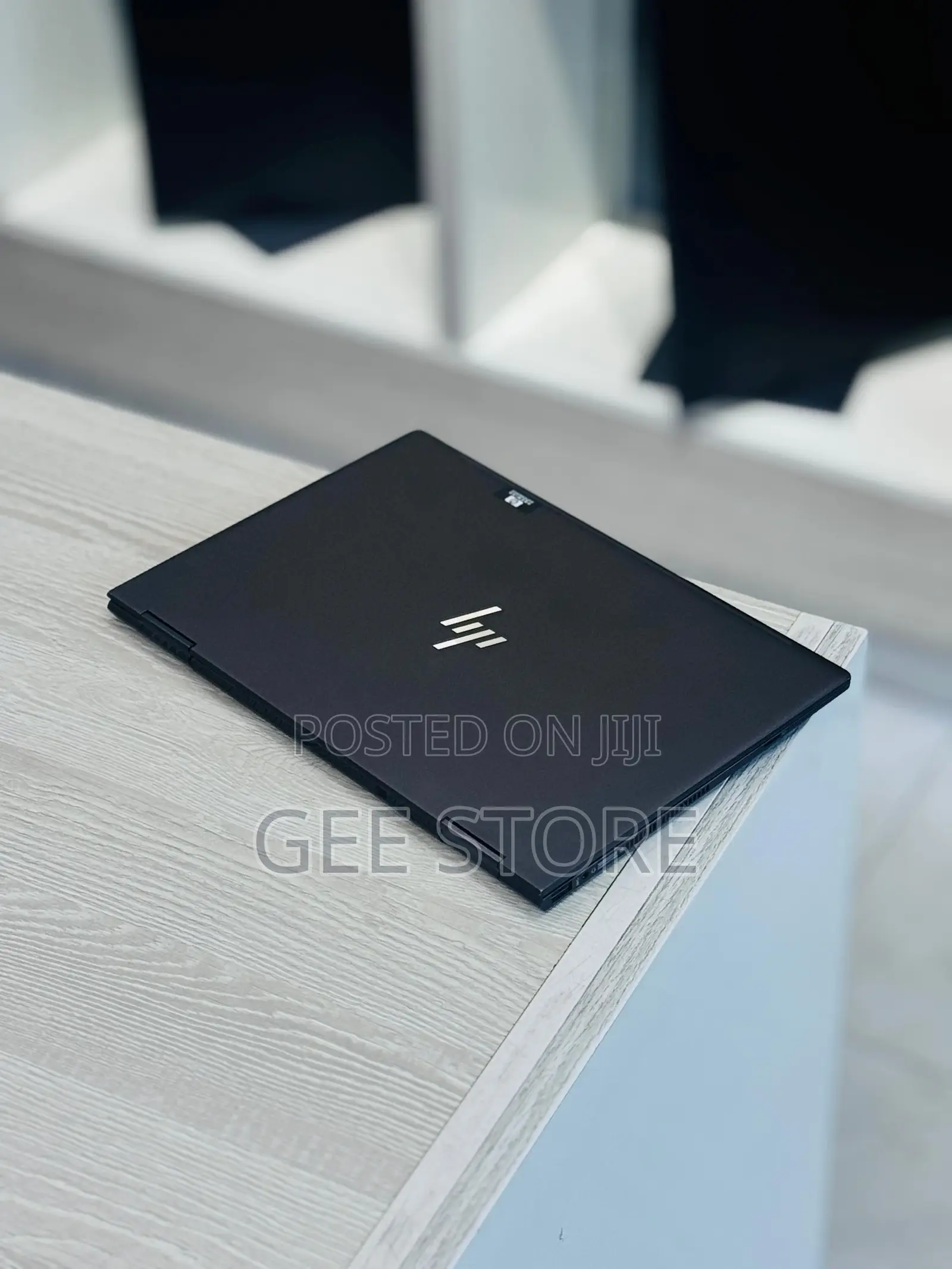 Laptop HP Envy x360 8GB AMD Ryzen 5 SSD 256GB