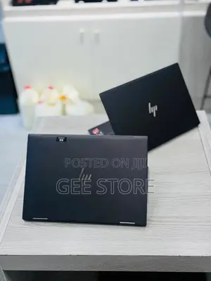 Laptop HP Envy x360 8GB AMD Ryzen 5 SSD 256GB