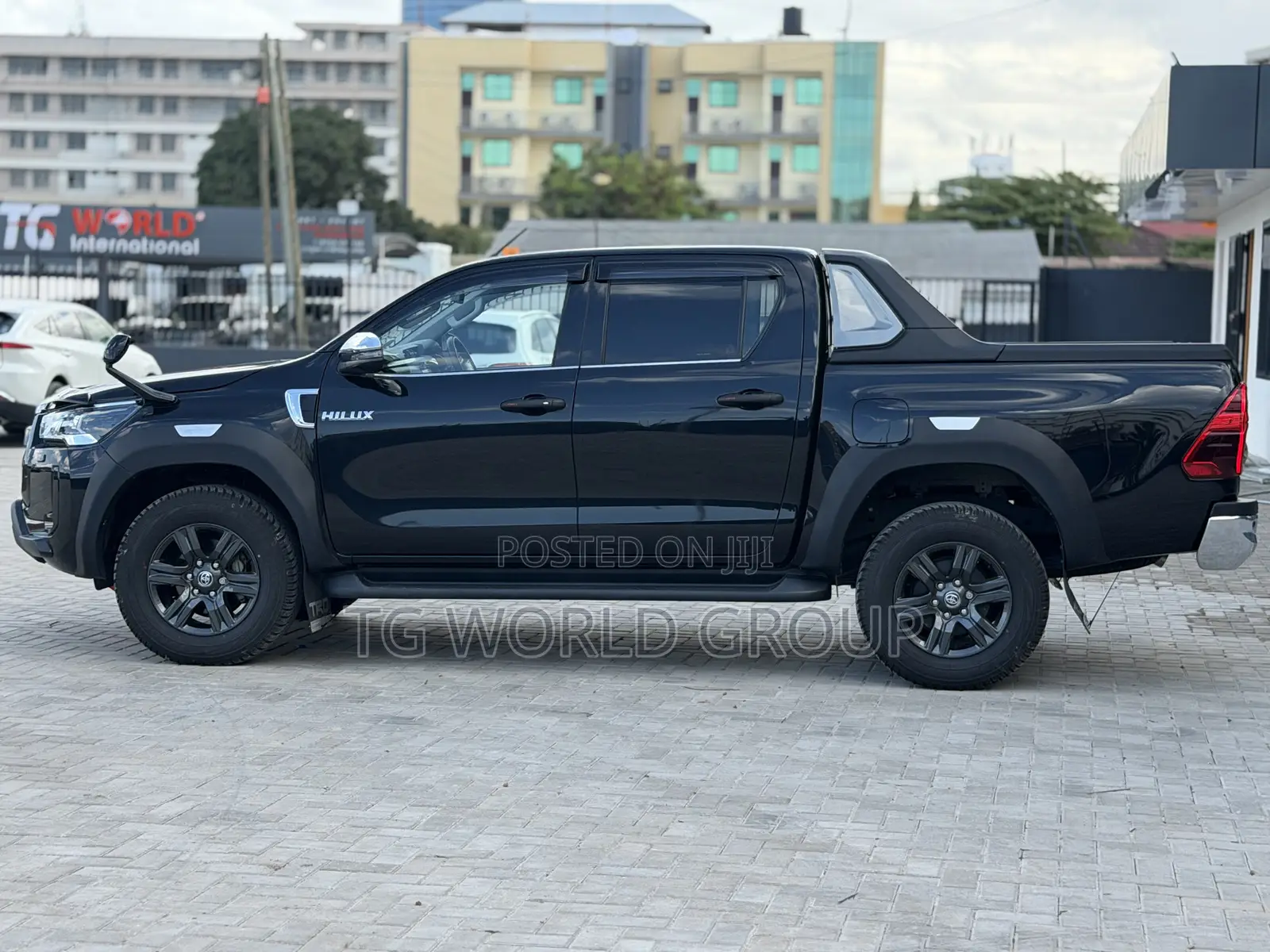 Toyota Hilux Revo Double Cab Deisel 2.4 AWD 2021 Black