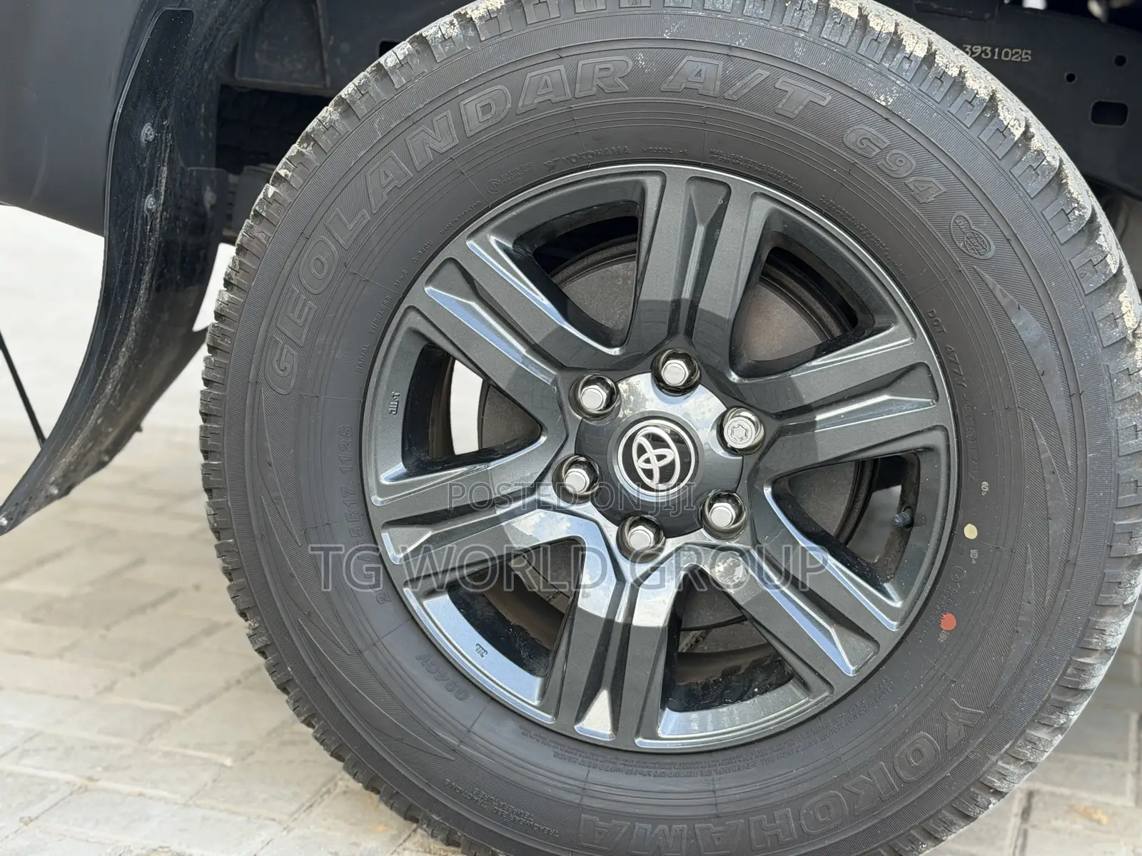 Toyota Hilux Revo Double Cab Deisel 2.4 AWD 2021 Black
