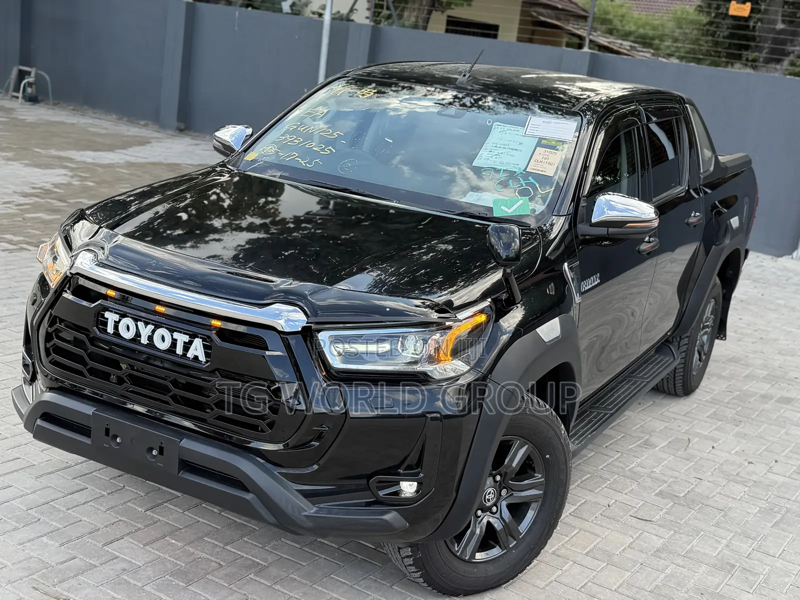 Toyota Hilux Revo Double Cab Deisel 2.4 AWD 2021 Black