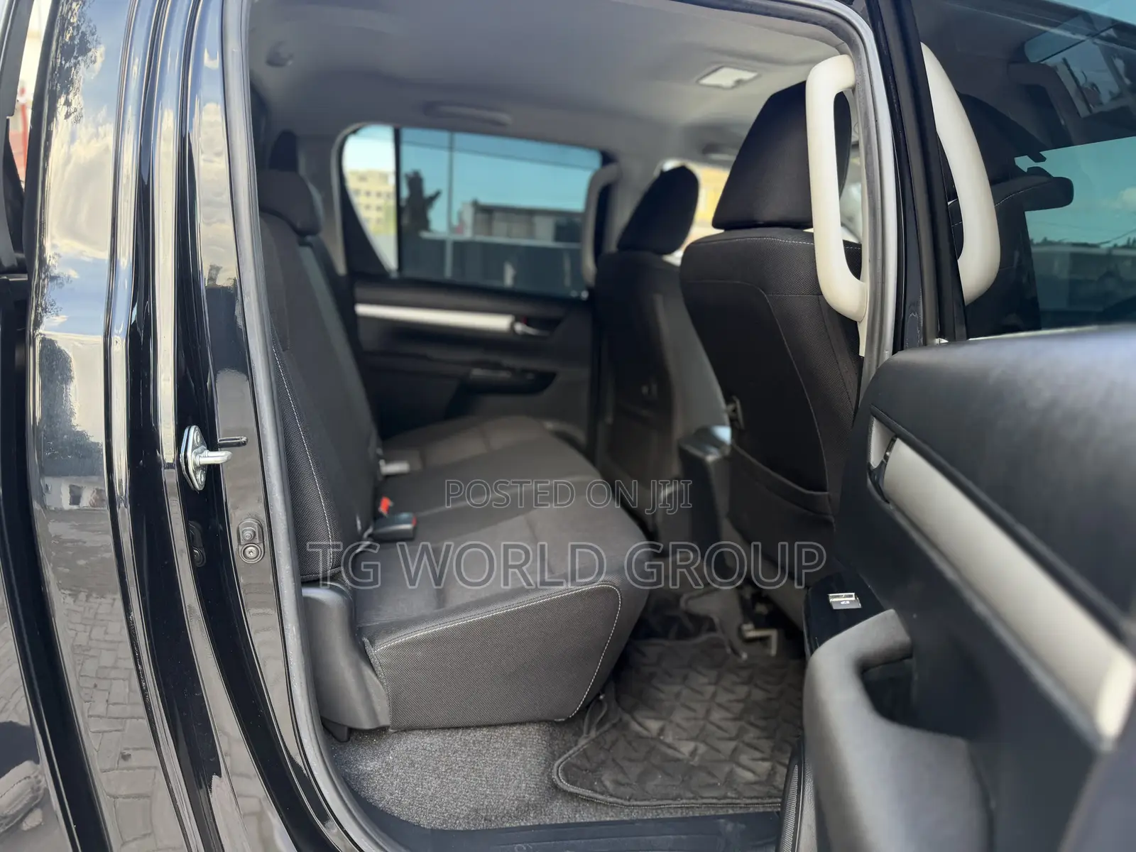 Toyota Hilux Revo Double Cab Deisel 2.4 AWD 2021 Black