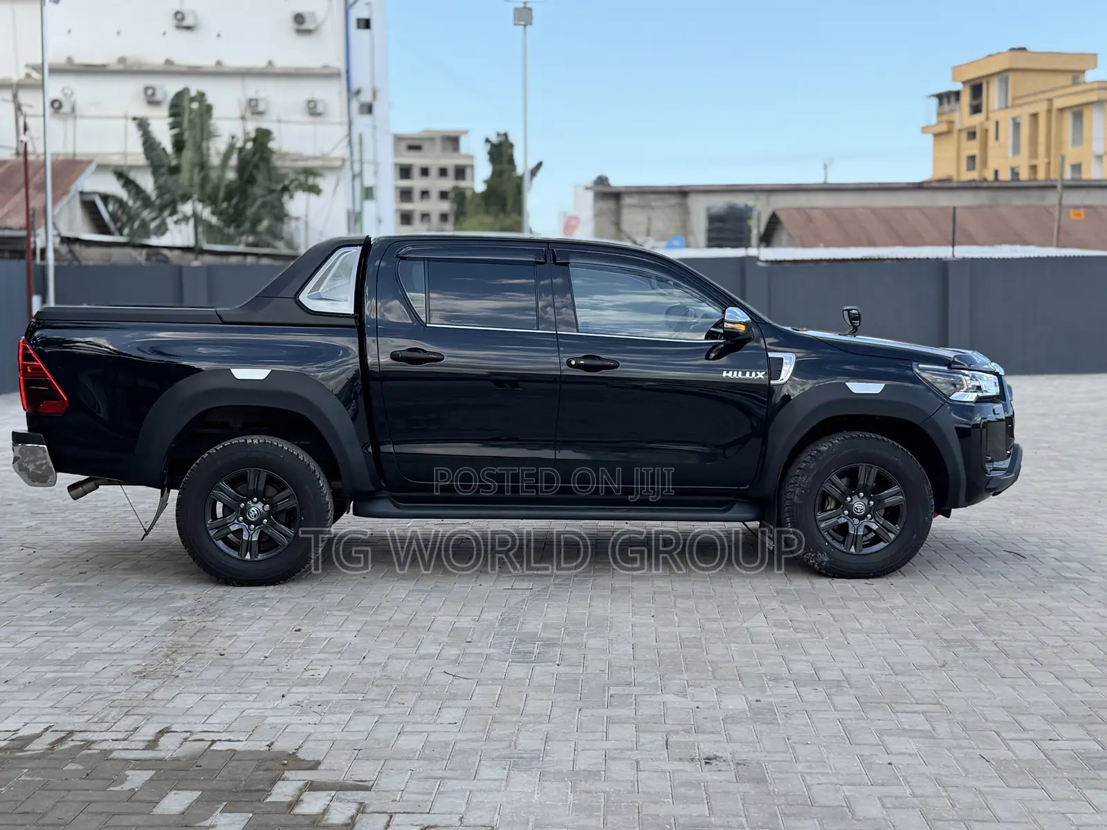 Toyota Hilux Revo Double Cab Deisel 2.4 AWD 2021 Black